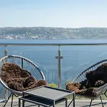 Beautiful In With Harbor View بيت للعطل