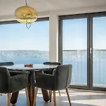 Beautiful In With Harbor View * Sætre