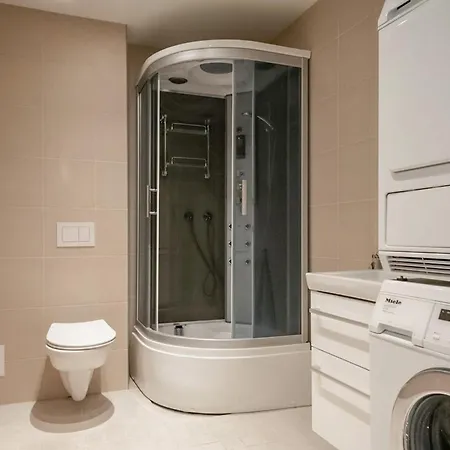 Vakantiehuis 4 Bedroom In *