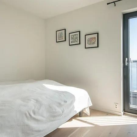 Σπίτι διακοπών 4 Bedroom In *