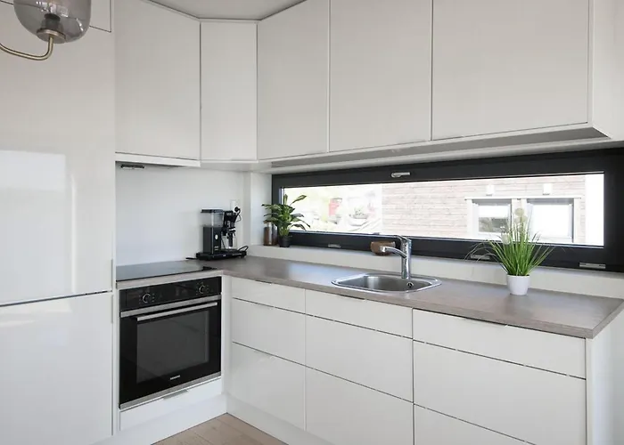 4 Bedroom Gorgeous In Nyaraló Sætre
