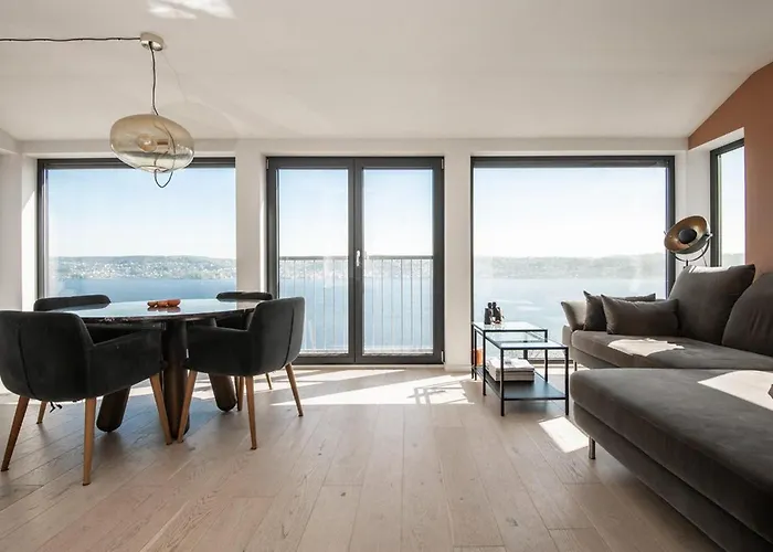 4 Bedroom Gorgeous In Ferienhaus *