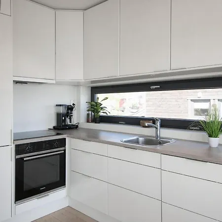 4 Bedroom Gorgeous In Hébergement de vacances Sætre